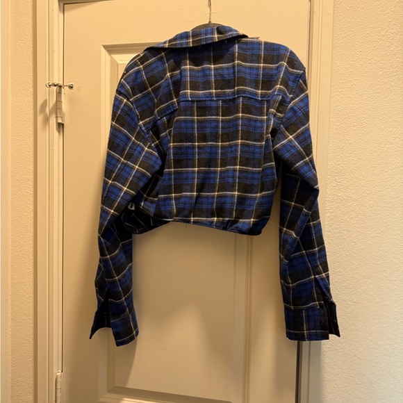 Lot of Two Zara cropped long sleeve tops - Picture 6 of 6